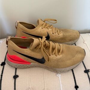 Nike Men's Tan and Red Sneakers